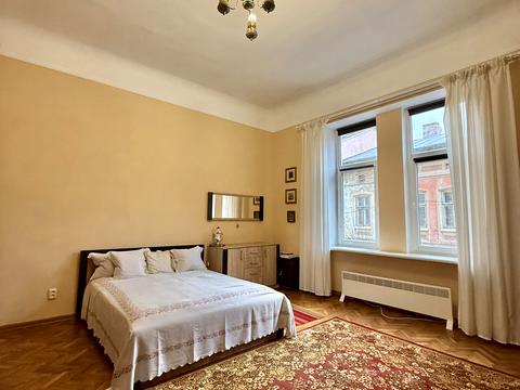 квартира за адресою Турецька вул., 1