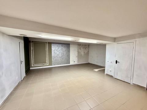 комерційна за адресою Героїв Майдану вул. (Червоноармійська), 160