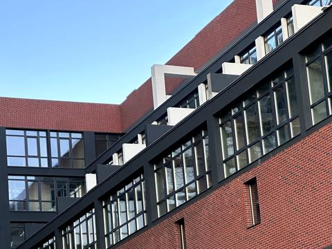 квартира за адресою Соняшникова вул., 32