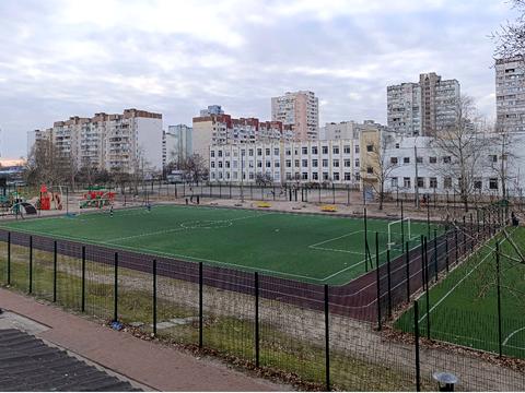 комерційна за адресою Київ, Лариси Руденко вул., 6а