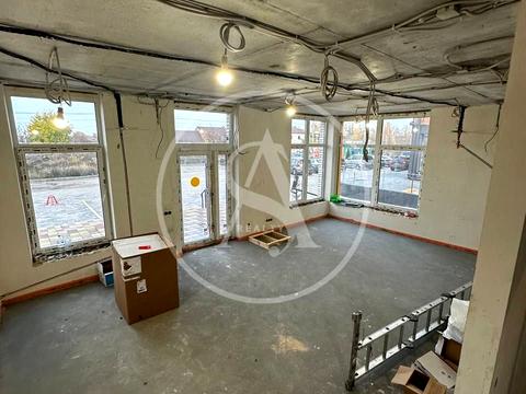 комерційна за адресою Стуса вул., 2