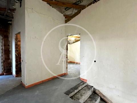 комерційна за адресою Стуса вул., 2