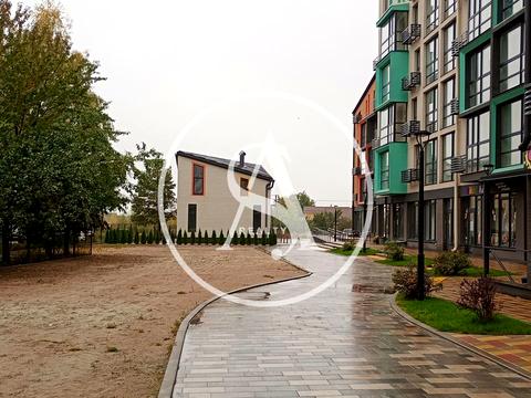 комерційна за адресою Стуса вул., 2