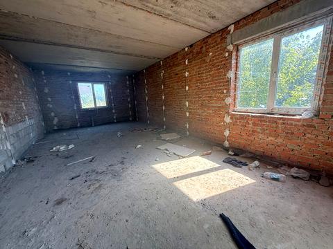 будинок за адресою с. Острів, Шкільна, 10