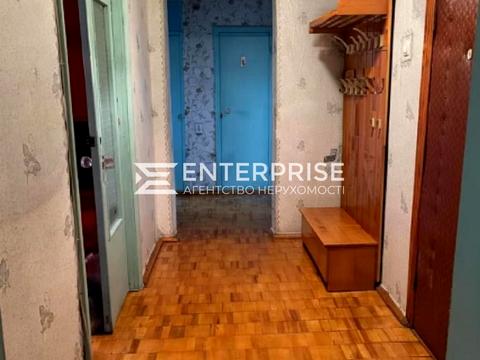 квартира за адресою Рональда Рейгана вул., 9-Г