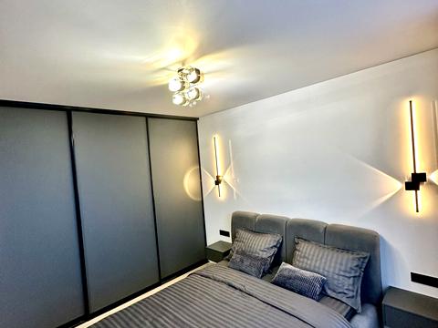 квартира за адресою Причальна вул., 10