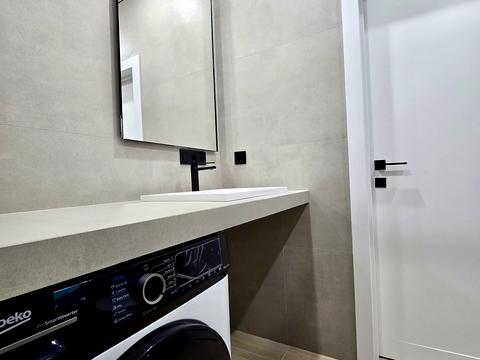 квартира за адресою Причальна вул., 10