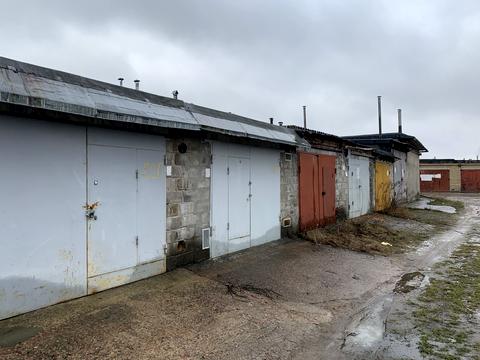 паркомісце за адресою Мрії вул. (Академіка Туполєва), 11-А