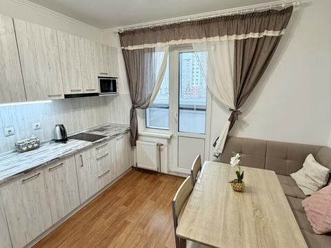 квартира за адресою Софії Русової вул., 7-А