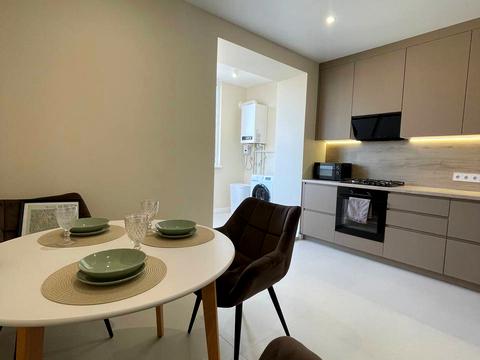 квартира за адресою Нижня Берегова вул., 2/2