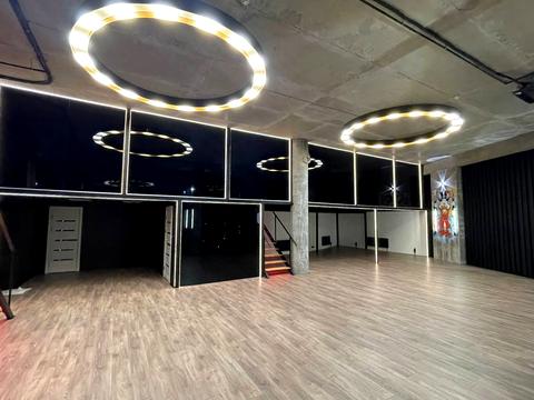 комерційна за адресою Михайла Бойчука вул. (Кіквідзе), 41-Б