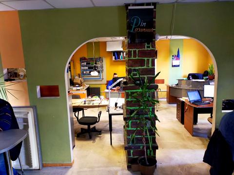 комерційна за адресою Союзу Українок вул. (), 4