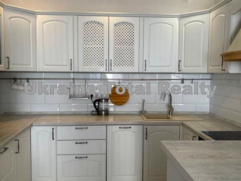 квартира по адресу Драгоманова ул., 10