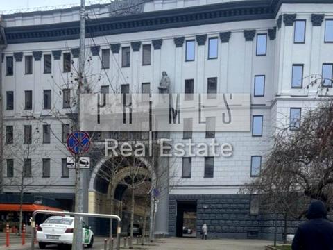 комерційна за адресою Прорізна вул., 8