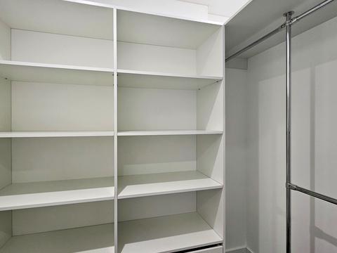 квартира по адресу Олега Мудрака ул. (Генерала Наумова), 1-Б