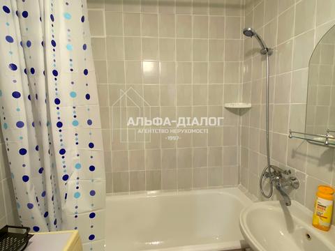 квартира за адресою Київ, Героїв полку "Азов" вул. (Маршала Малиновського), 27/23