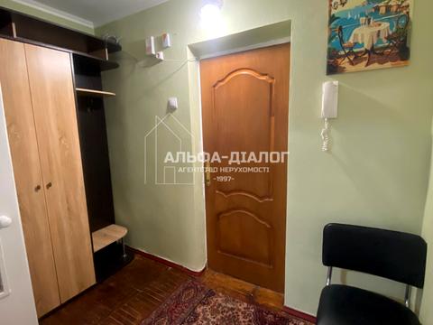 квартира за адресою Київ, Героїв полку "Азов" вул. (Маршала Малиновського), 27/23