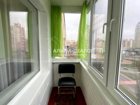 квартира за адресою Київ, Героїв полку "Азов" вул. (Маршала Малиновського), 27/23