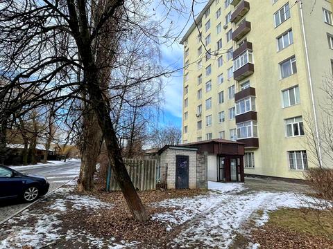 комерційна за адресою Данила Галицького вул., 16