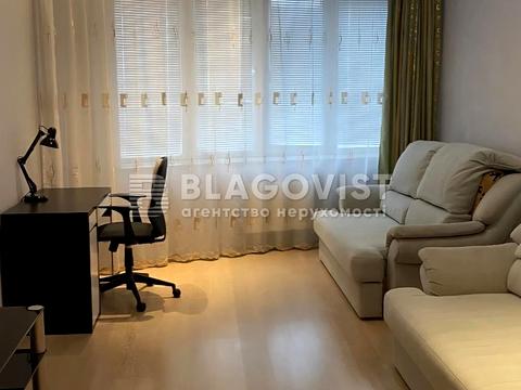 квартира за адресою Верховинна вул., 37