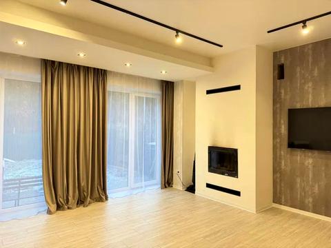 будинок за адресою с. Брюховичі, Невеличука вул., 32