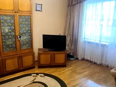 квартира за адресою Пантелеймона Куліша пл., 3