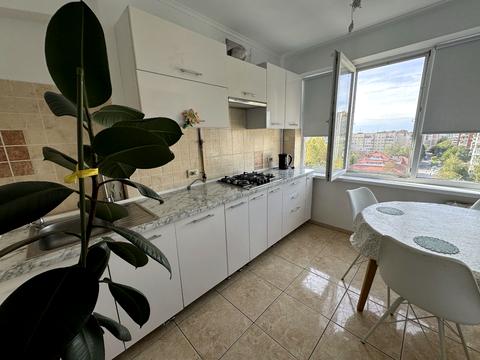 квартира за адресою Наукова вул., 13