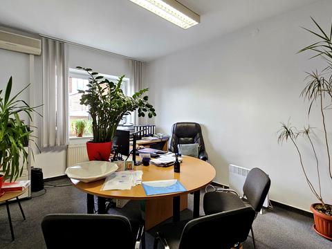 комерційна за адресою Велика Васильківська вул. (Червоноармійська), 9-2