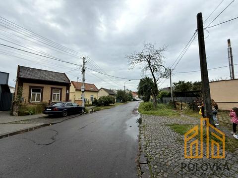 комерційна за адресою Чоп, Квітова, 21