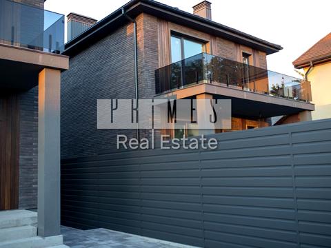 дом по адресу 14-та Садова ул.