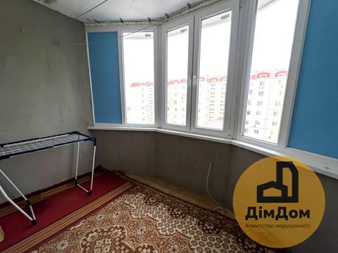 квартира за адресою Володимира Момота вул., 42