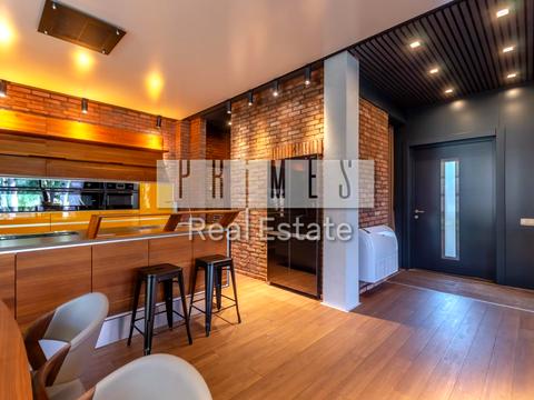 будинок за адресою Набережна вул.