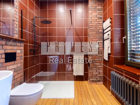 будинок за адресою Набережна вул.