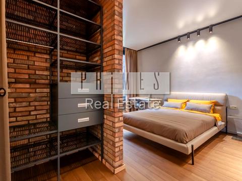 будинок за адресою Набережна вул.