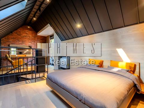 будинок за адресою Набережна вул.