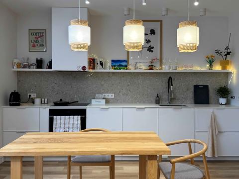 квартира за адресою Олександра Олеся вул., 4-Б