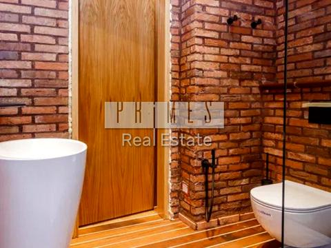 будинок за адресою Набережна вул.