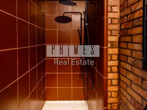 будинок за адресою Набережна вул.