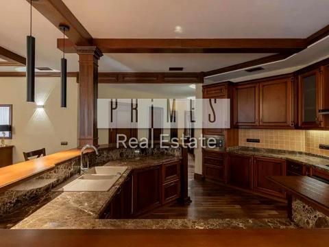 будинок за адресою Набережна вул.