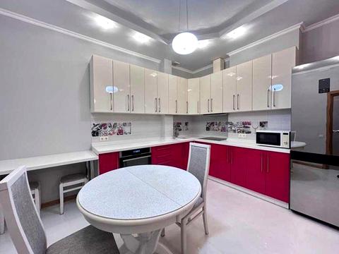 квартира за адресою Дніпровська набережна вул., 14