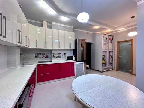 квартира за адресою Дніпровська набережна вул., 14