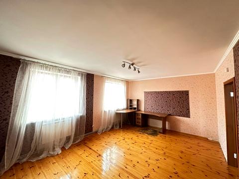 будинок за адресою смт. Макарів, довбуша