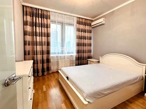 квартира за адресою Дніпровська набережна вул., 14