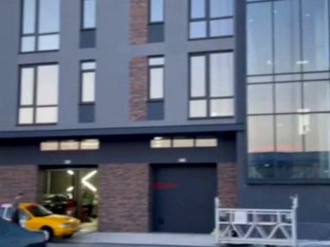 комерційна за адресою Полковника Гуляєва просп. (Маршала Жукова), 111