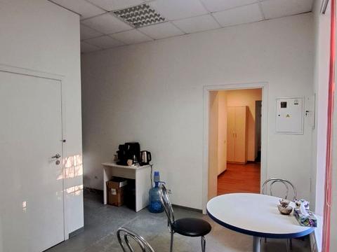 комерційна за адресою Мала Арнаутська вул., 12