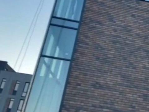 комерційна за адресою Полковника Гуляєва просп. (Маршала Жукова), 111