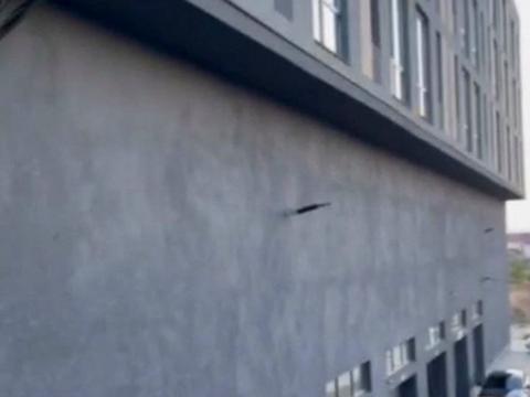 комерційна за адресою Полковника Гуляєва просп. (Маршала Жукова), 111