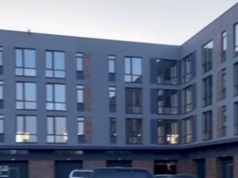 комерційна за адресою Полковника Гуляєва просп. (Маршала Жукова), 111