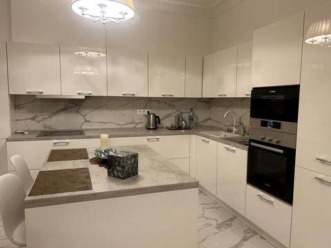 квартира за адресою Андрія Верхогляда вул. (Михайла Драгомирова), 11