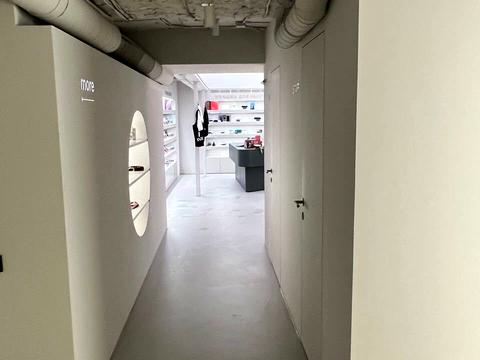 комерційна за адресою Басейна вул., 1/2